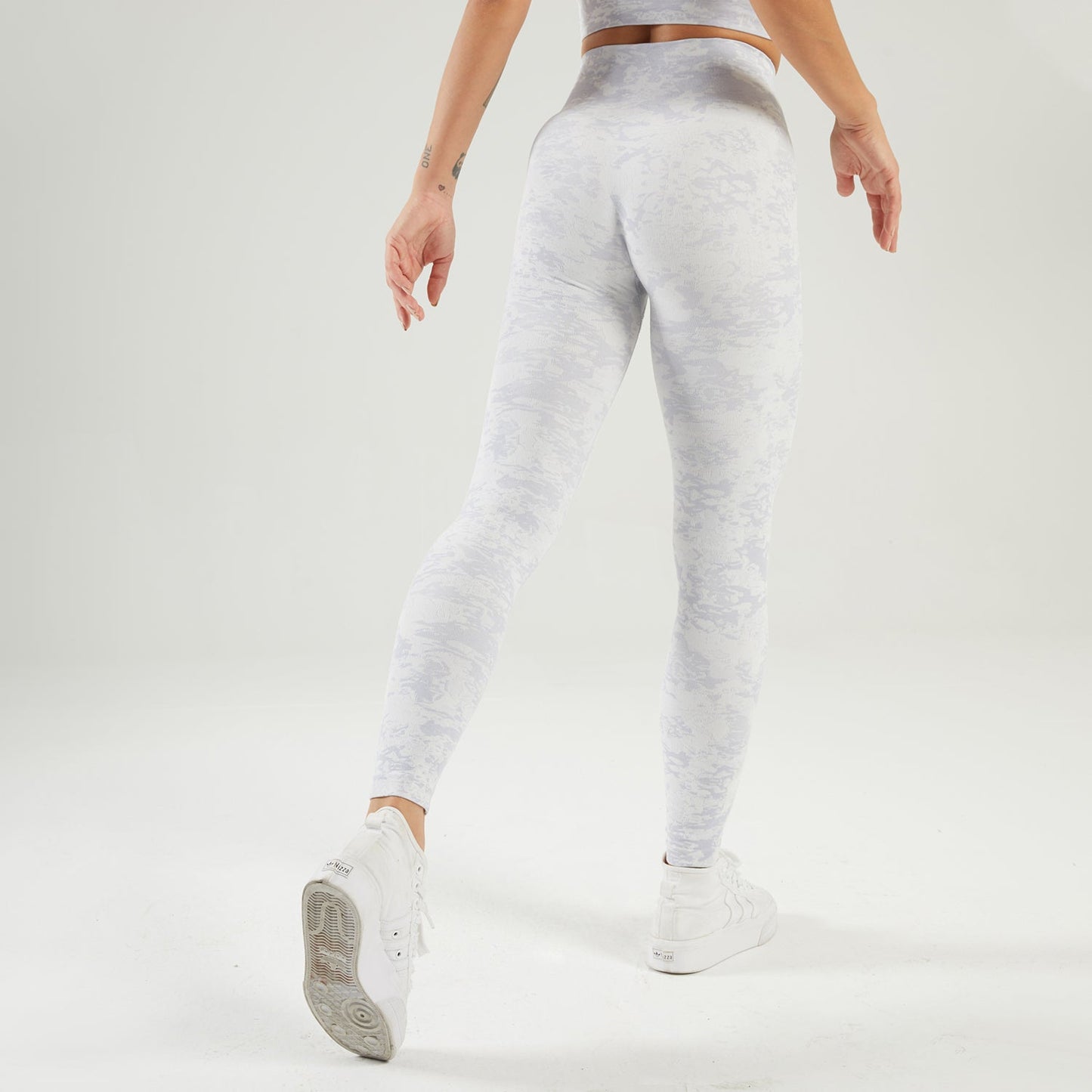 Rose Camouflage Butt Lifting Leggings - Zealous